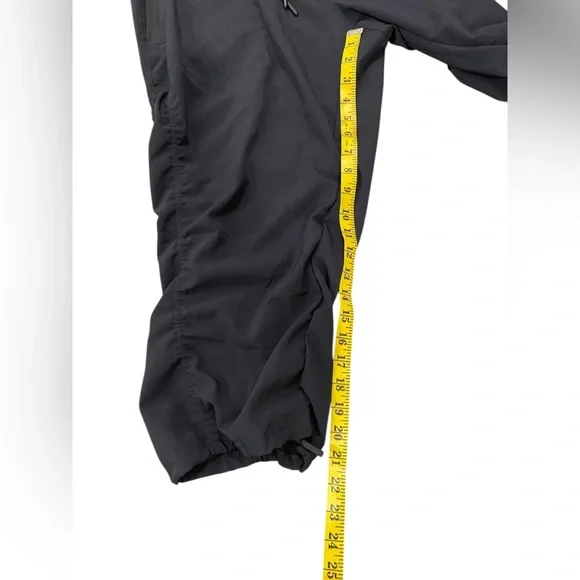 SPYDER WOMEN’s Active Capri Lightweight Pants Drawstring Pockets Size L Black - Picture 13 of 14